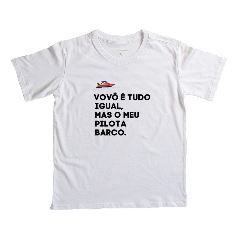 Vovô é tudo igual mas o meu pilota barco