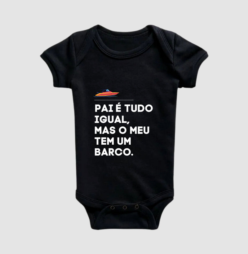 Pai com barco