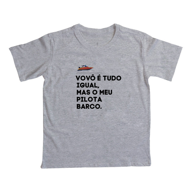 Vovô é tudo igual mas o meu pilota barco